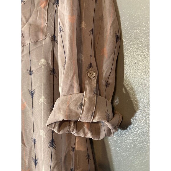 Maurices sheer gray/purple arrow design blouse - Picture 2 of 6